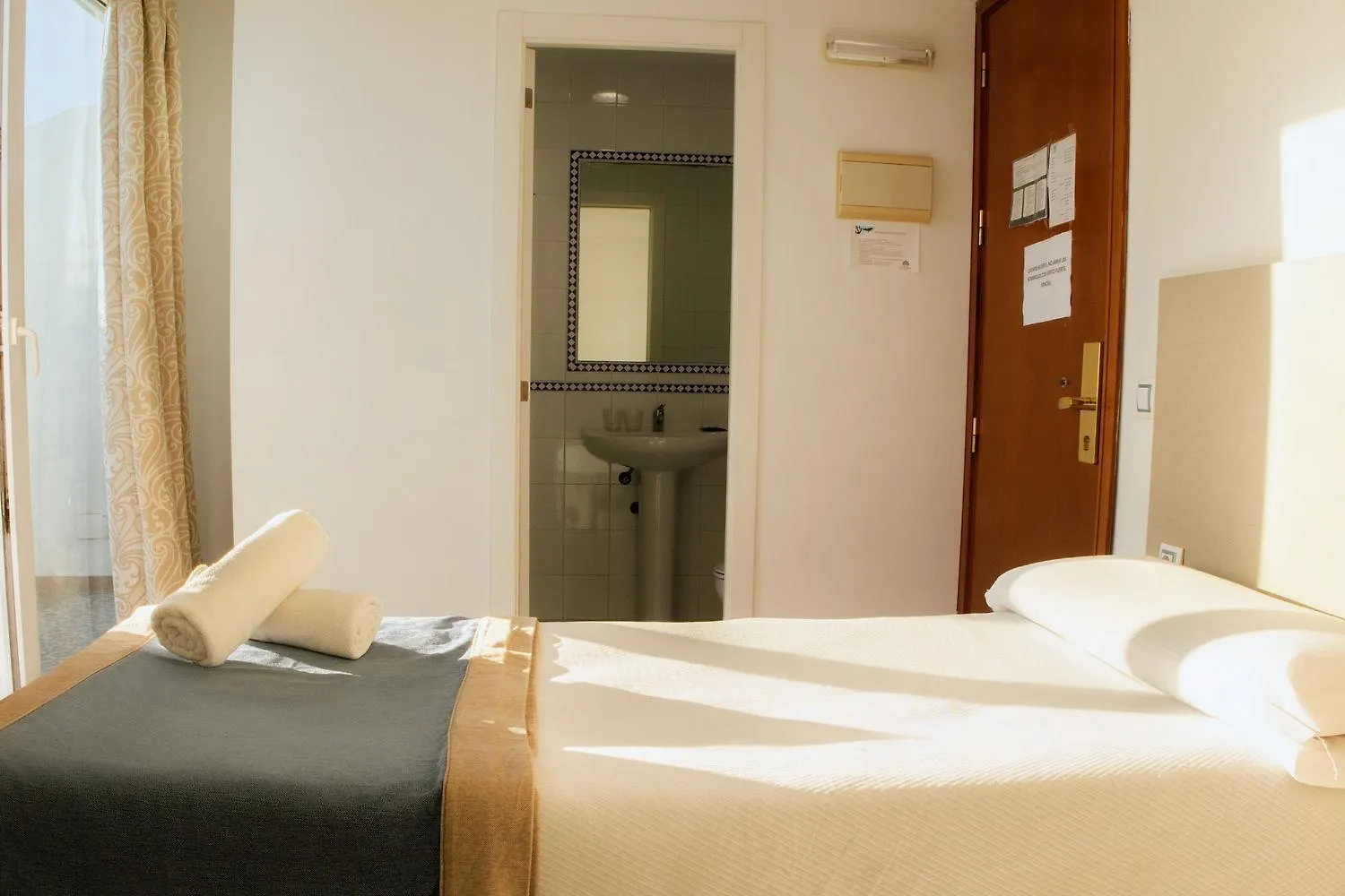 Hotel Playa Conil - Beachfront Studios & Suites Conil De La Frontera Spain